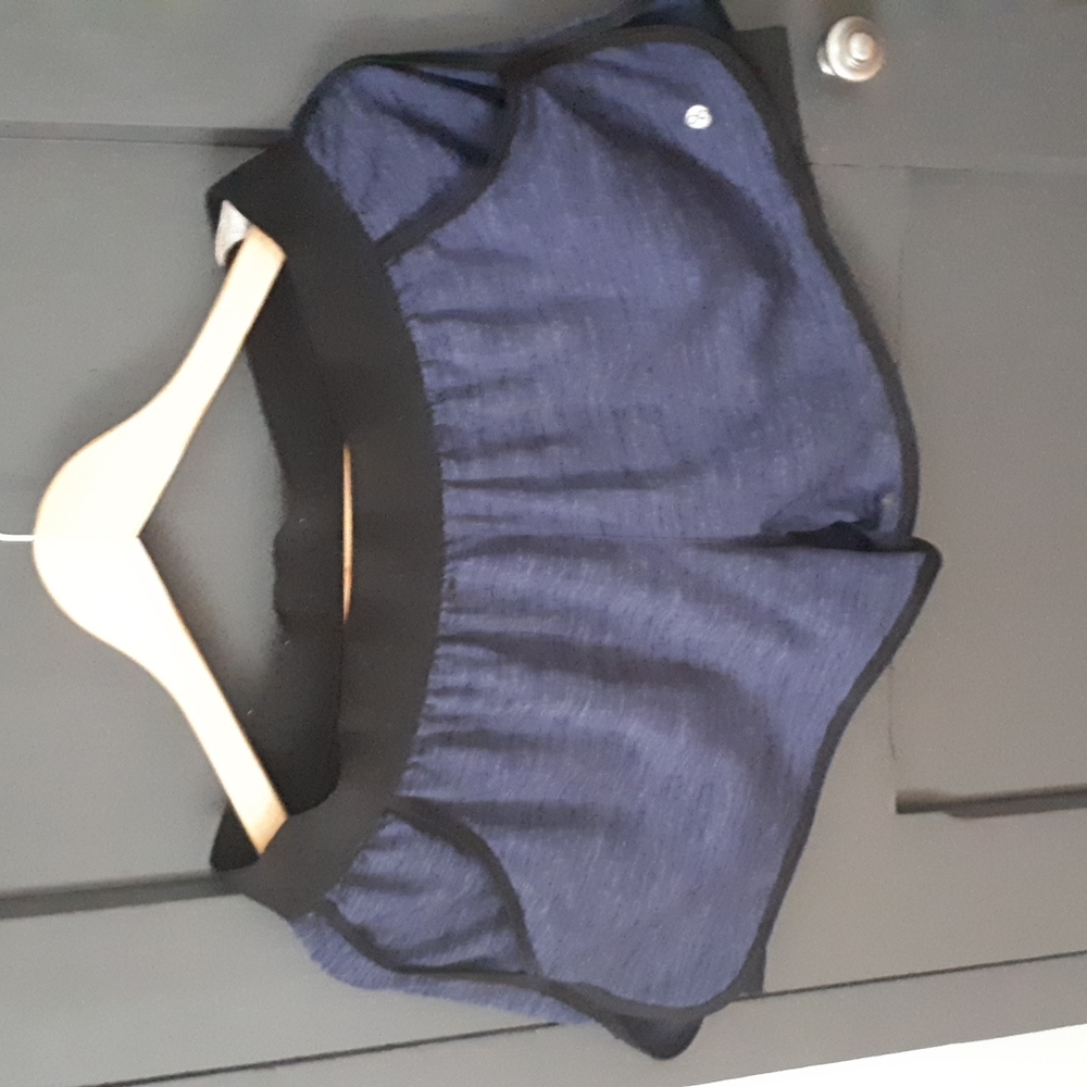 Layers size M shorts